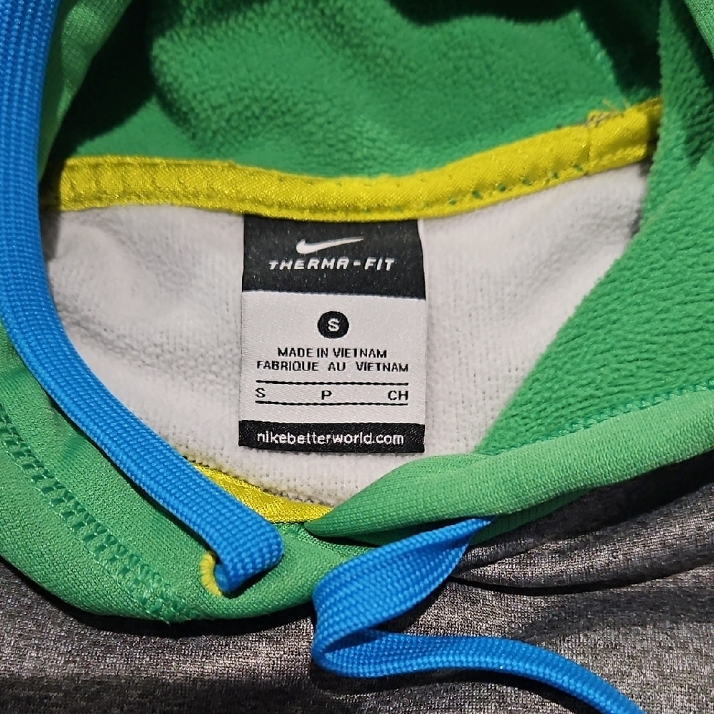 Nike Green and Gray Hoodie - Picture 7 of 9
